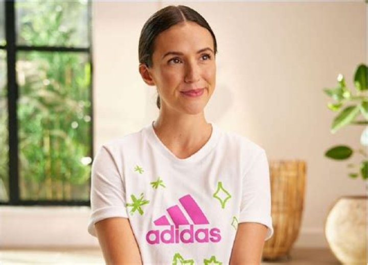 How does Adriene Mishler make money? – Celebrity.fm – #1 Official Stars, Business & People Network, Wiki, Success story, Biography & Quotes