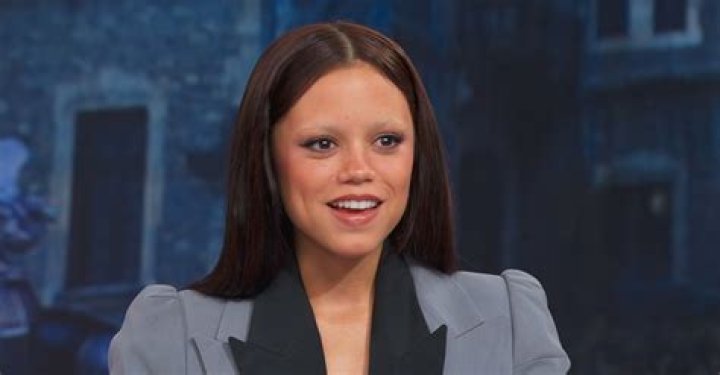 How old is Jenna Schroeder?