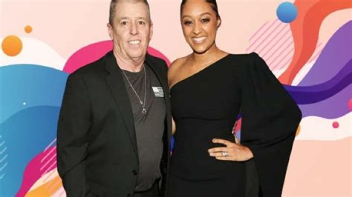 How tall is Tavior Mowry? – Celebrity.fm – #1 Official Stars, Business & People Network, Wiki, Success story, Biography & Quotes