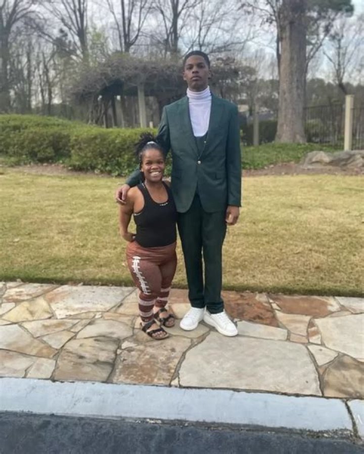 ¿Abira Greene es un chico? – Celebrity.fm