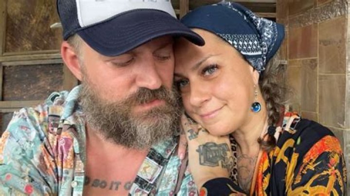 Is Danielle from American Pickers still married?