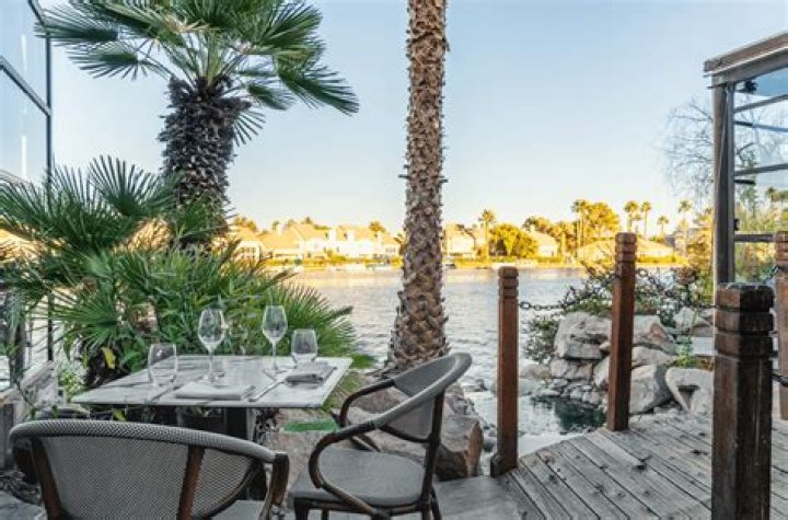 ¿Qué es mon ami? – Celebrity.fm