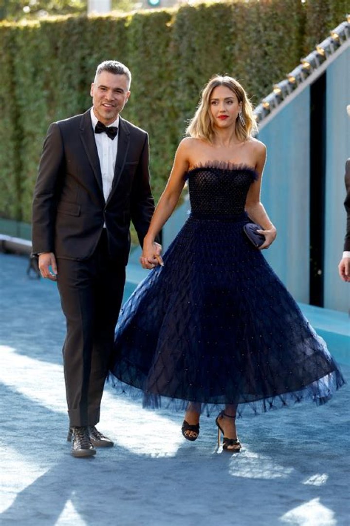 Why is Jessica Alba a billionaire? – Celebrity.fm – #1 Official Stars, Business & People Network, Wiki, Success story, Biography & Quotes